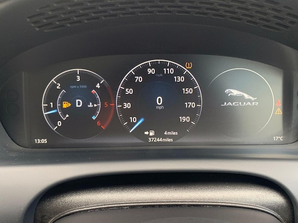 Used Jaguar XJ 2017 for sale - 76142919: Photo 16
