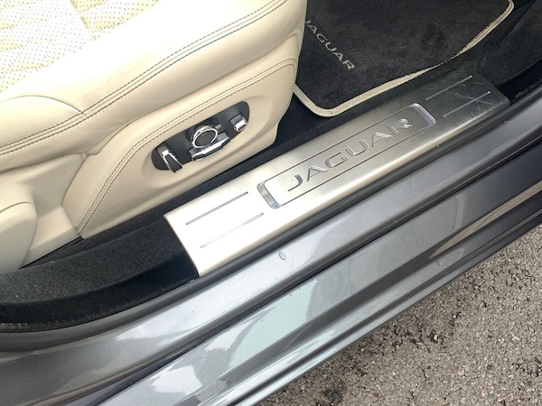 Used Jaguar XJ 2017 for sale - 76142919: Photo 23