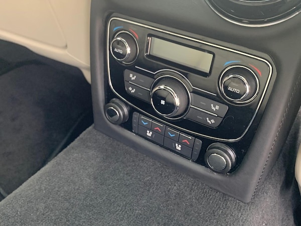 Used Jaguar XJ 2017 for sale - 76142919: Photo 26