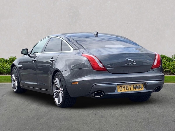 Used Jaguar XJ 2017 for sale - 76142919: Photo 2
