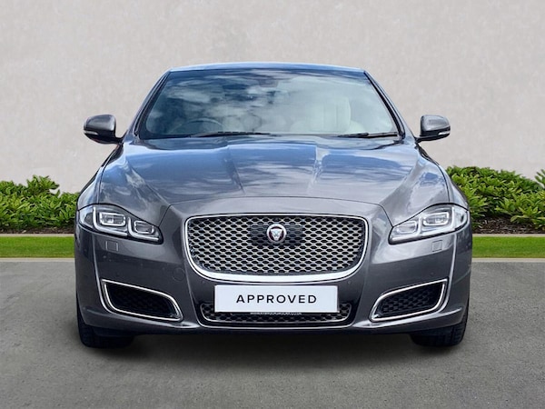 Used Jaguar XJ 2017 for sale - 76142919: Photo 7