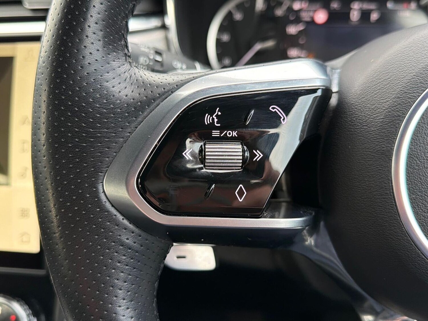 Used Jaguar F-Pace 2023 for sale - 77487546: Photo 24