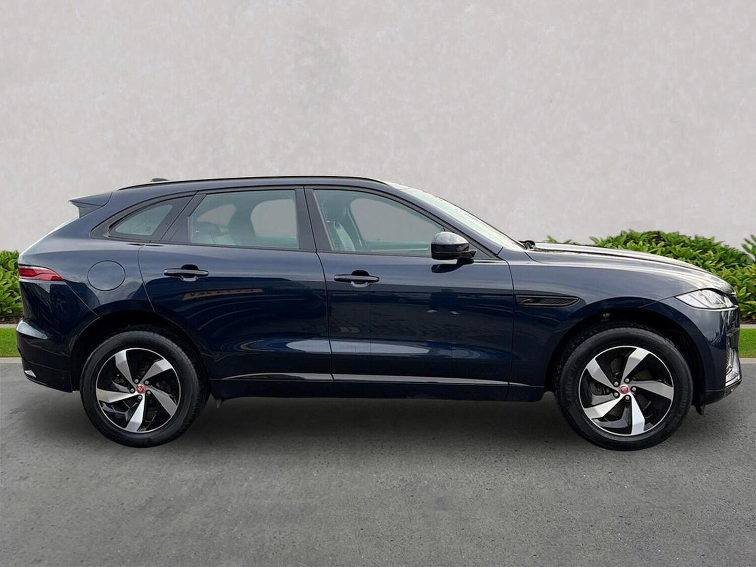 Used Jaguar F-Pace 2023 for sale - 77487546: Photo 5