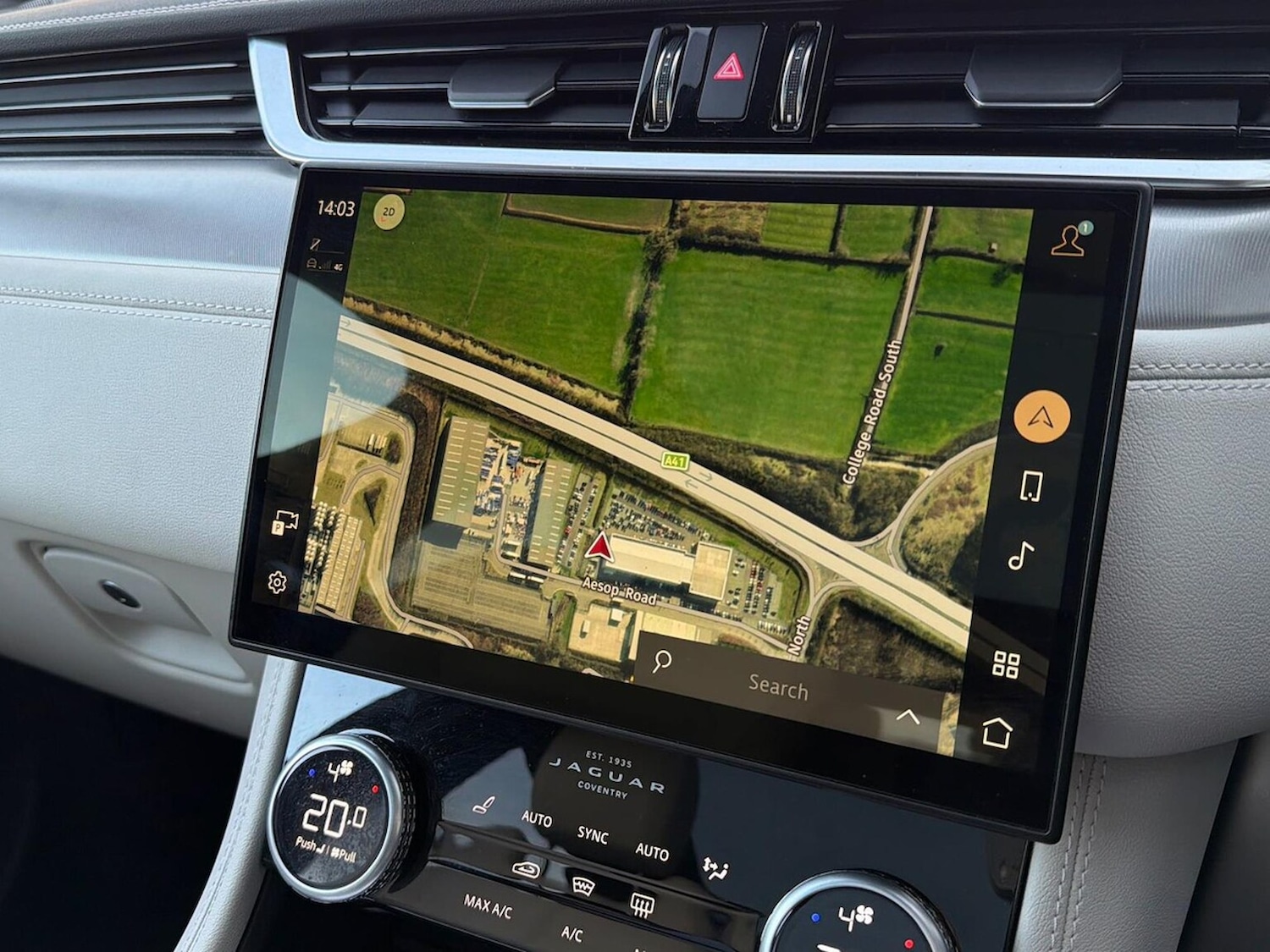 Used Jaguar F-Pace 2023 for sale - 76932296: Photo 11