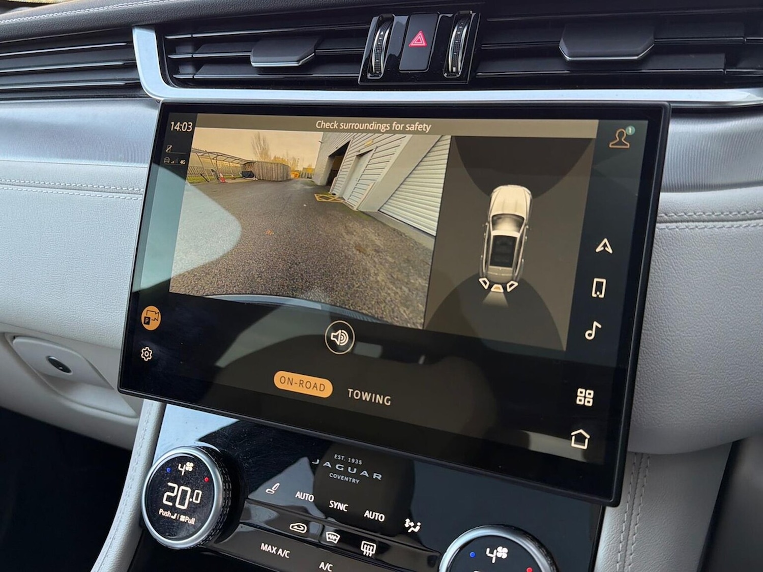 Used Jaguar F-Pace 2023 for sale - 76932296: Photo 12