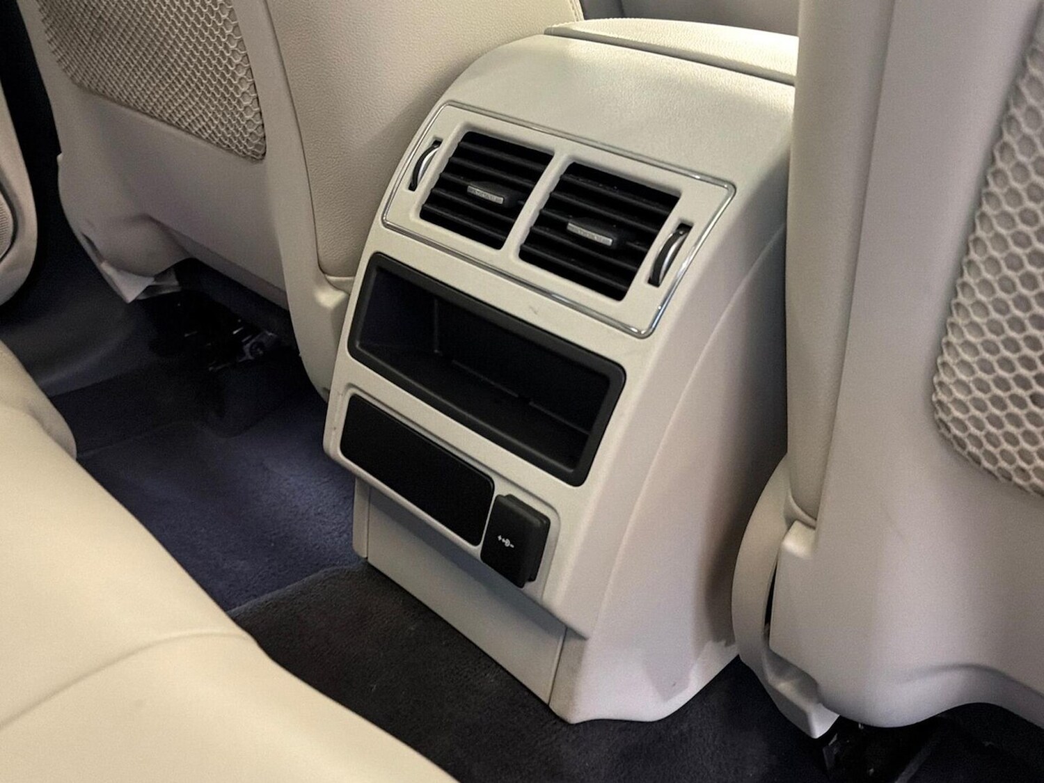 Used Jaguar F-Pace 2023 for sale - 76932296: Photo 18