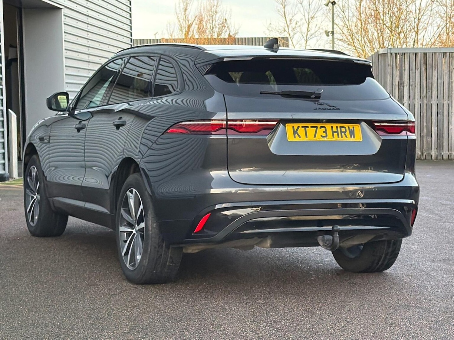 Used Jaguar F-Pace 2023 for sale - 76932296: Photo 2