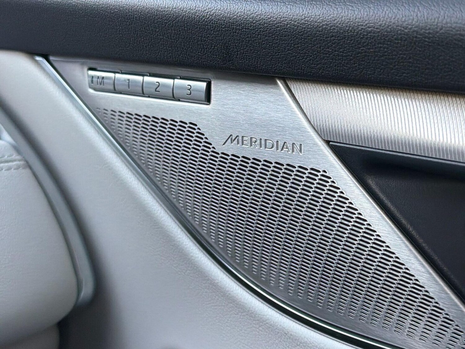 Used Jaguar F-Pace 2023 for sale - 76932296: Photo 21