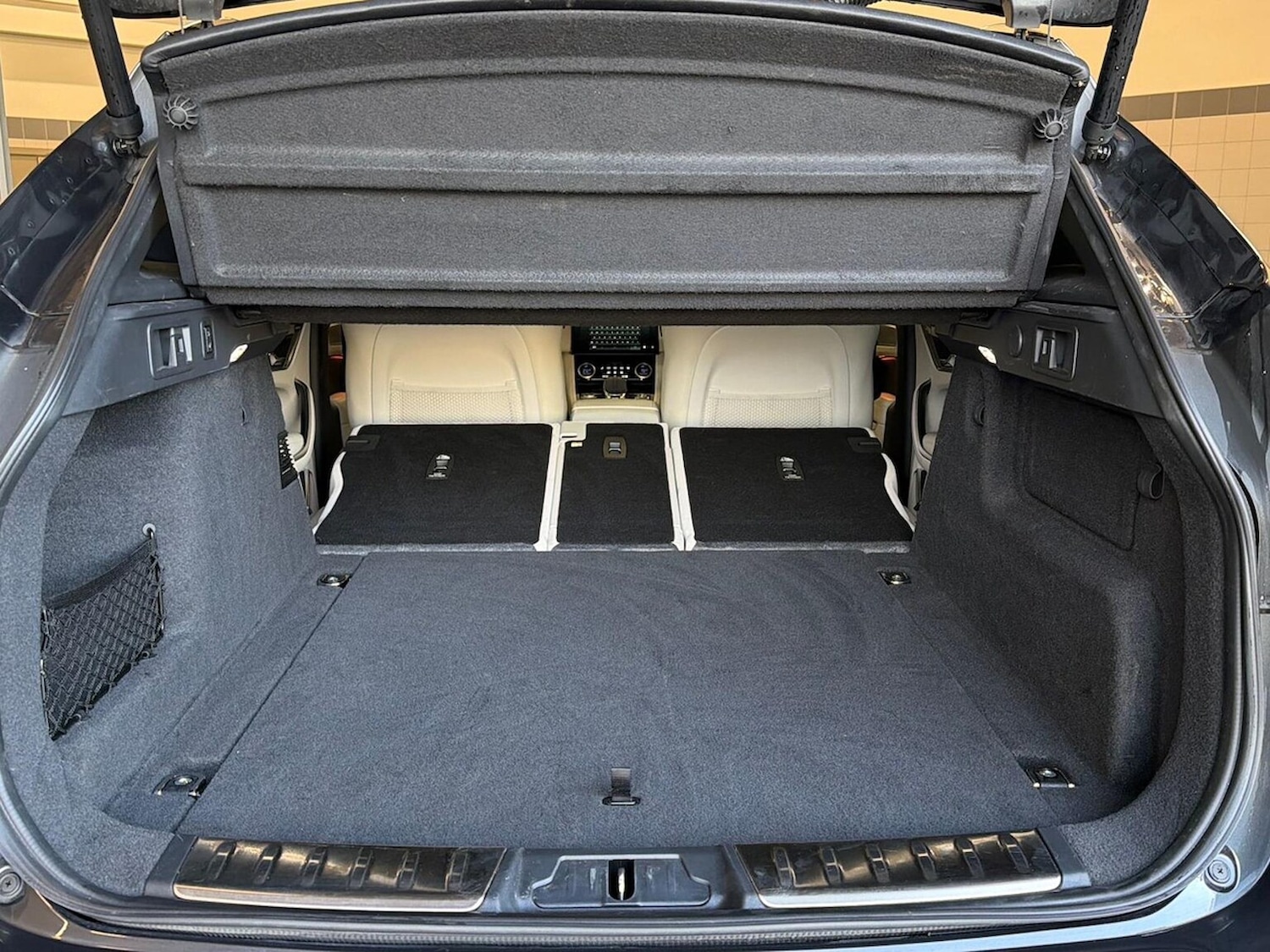 Used Jaguar F-Pace 2023 for sale - 76932296: Photo 24