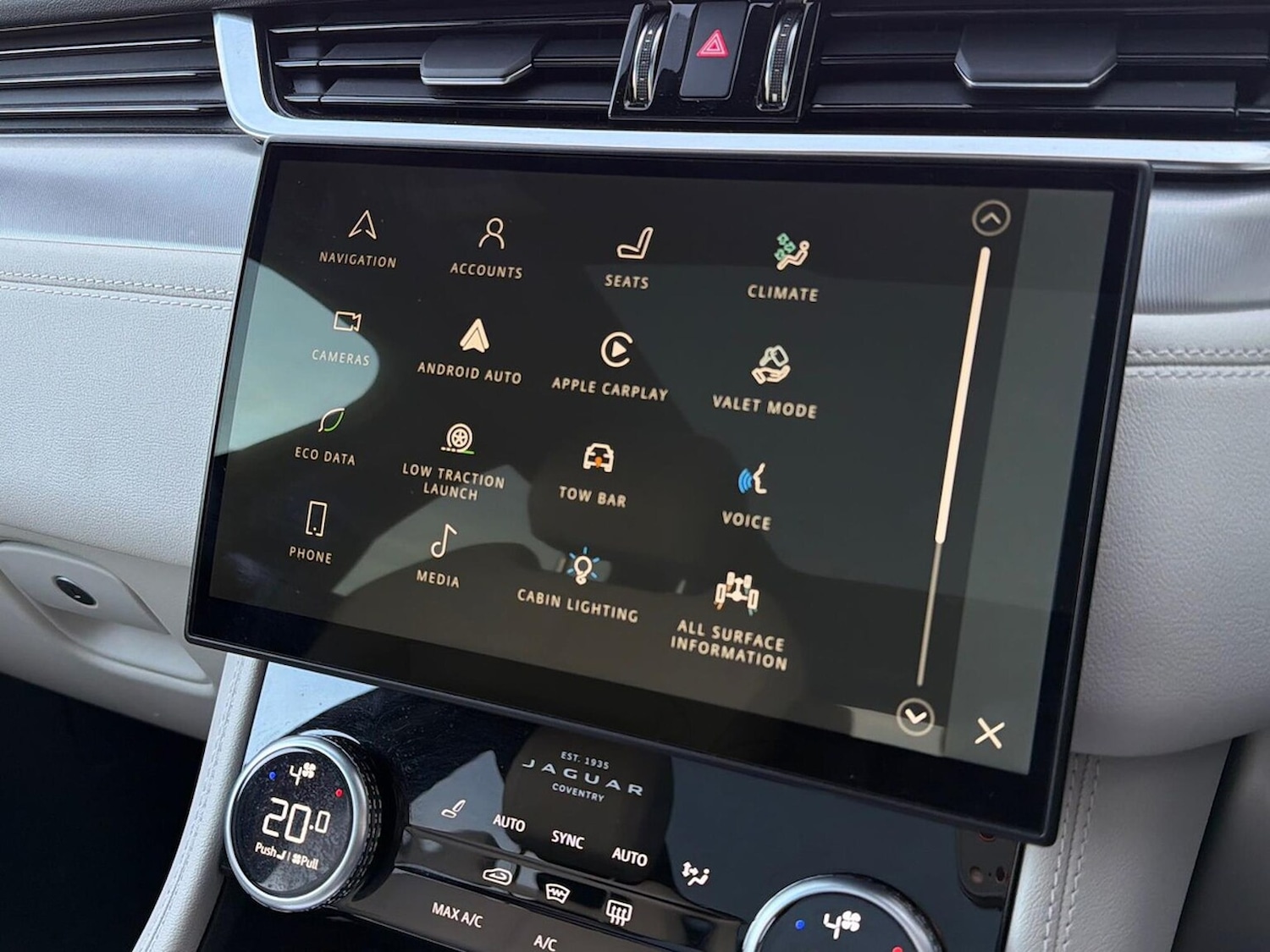 Used Jaguar F-Pace 2023 for sale - 76932296: Photo 25