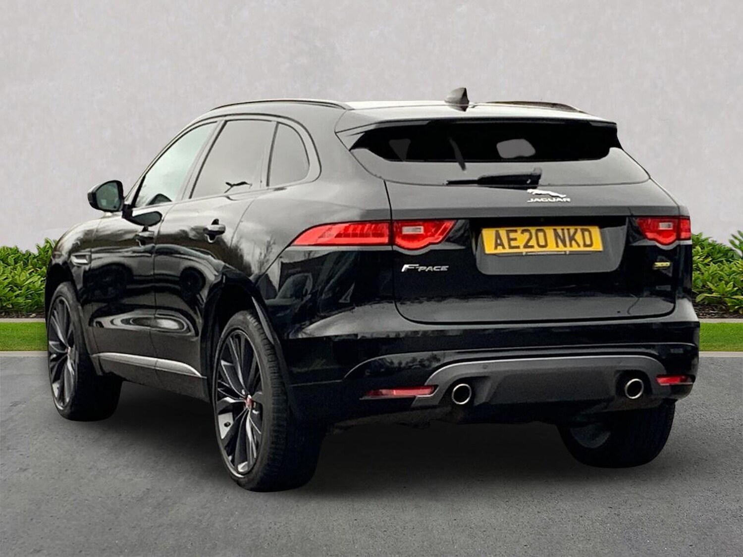 Used Jaguar F-Pace 2020 for sale - 76655874: Photo 2