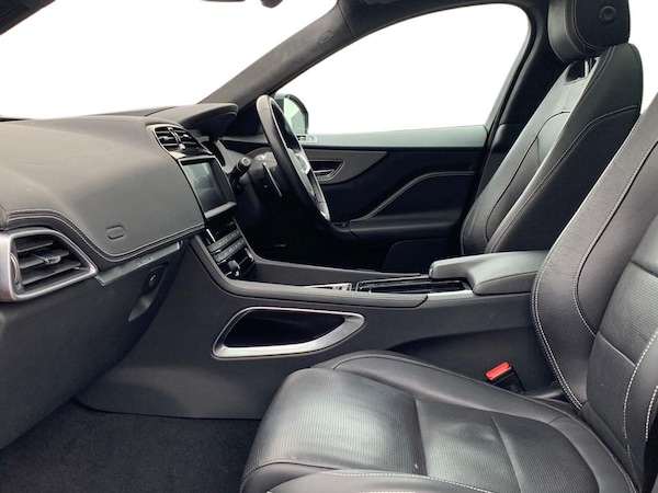 Used Jaguar F-Pace 2019 for sale - 76225136: Photo 3