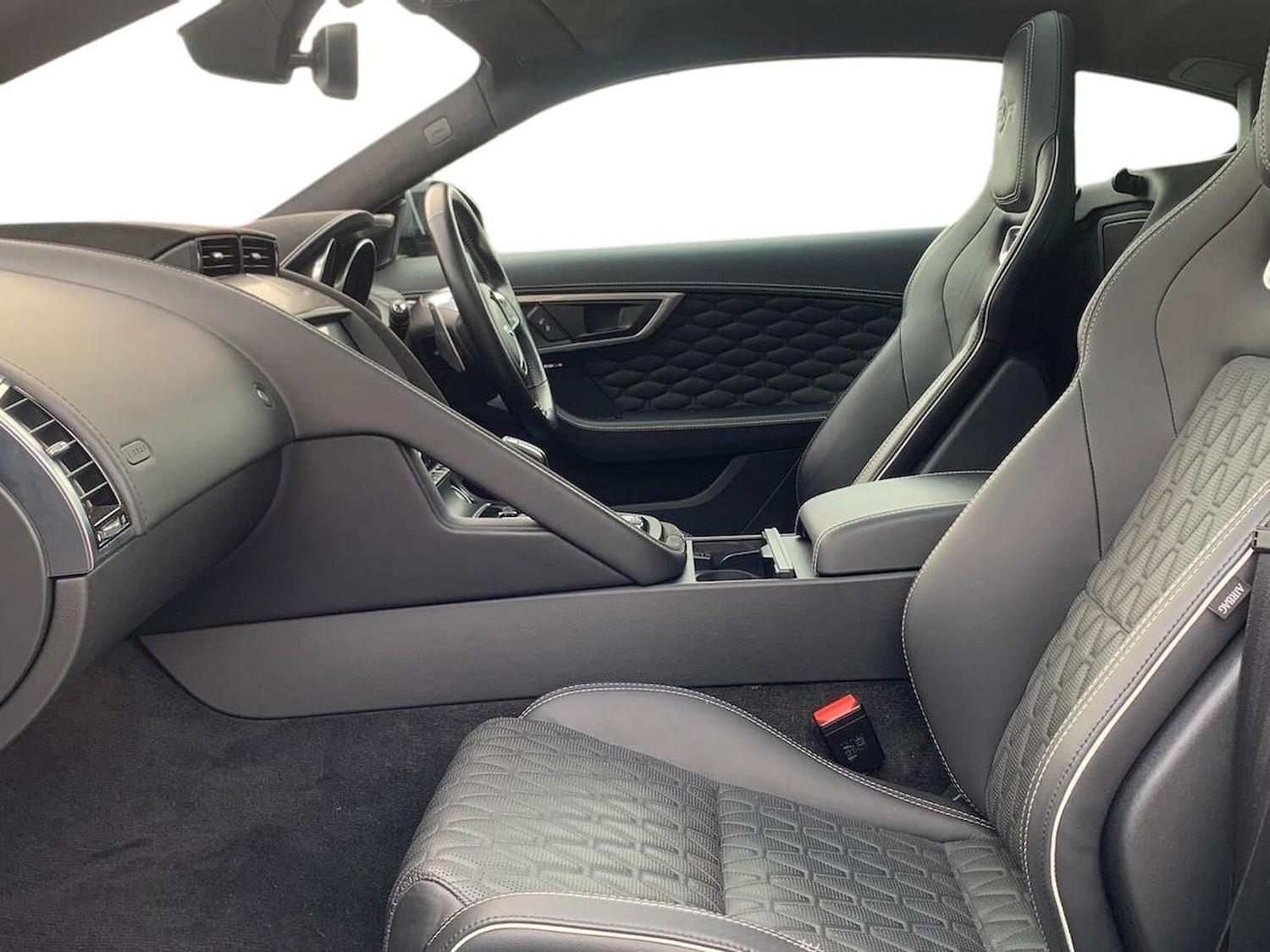 Used Jaguar F-Type 2017 for sale - 76225139: Photo 3