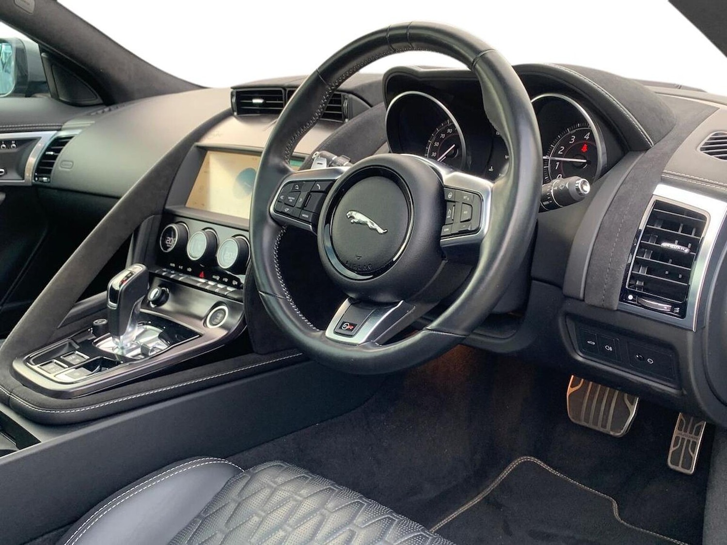 Used Jaguar F-Type 2017 for sale - 76225139: Photo 9