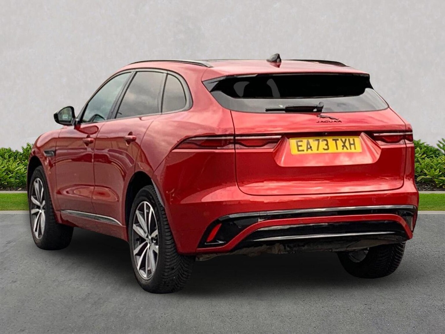 Used Jaguar F-Pace 2024 for sale - 77487567: Photo 2