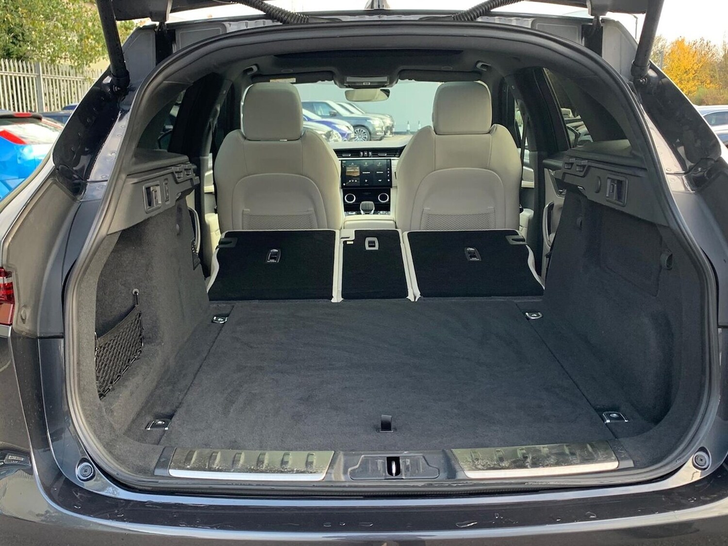 Used Jaguar F-Pace 2023 for sale - 76911223: Photo 32