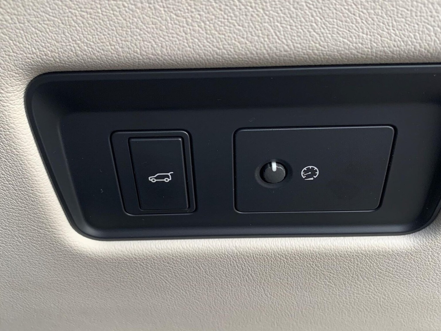 Used Jaguar F-Pace 2023 for sale - 76911223: Photo 34