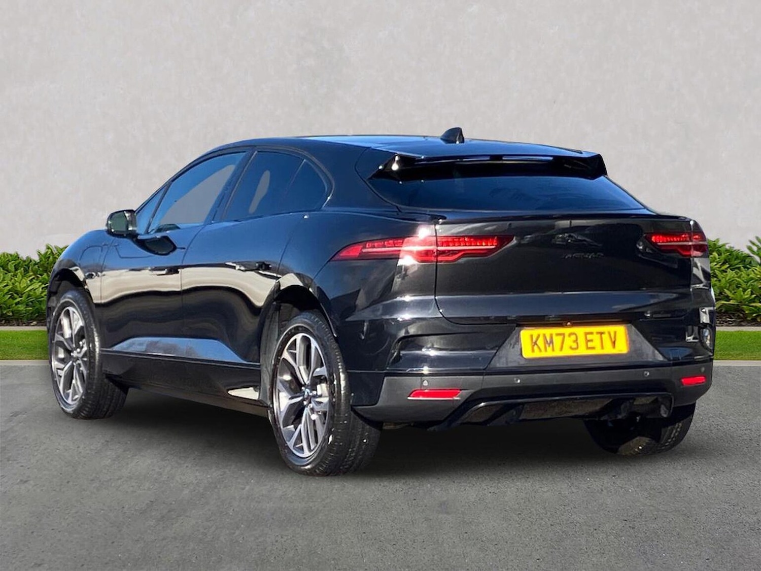 Used Jaguar I-Pace 2023 for sale - 77707390: Photo 2