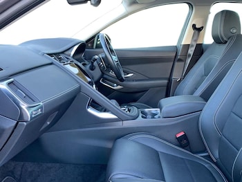 Used Jaguar E-Pace 2023 for sale - 76182494: Photo 3