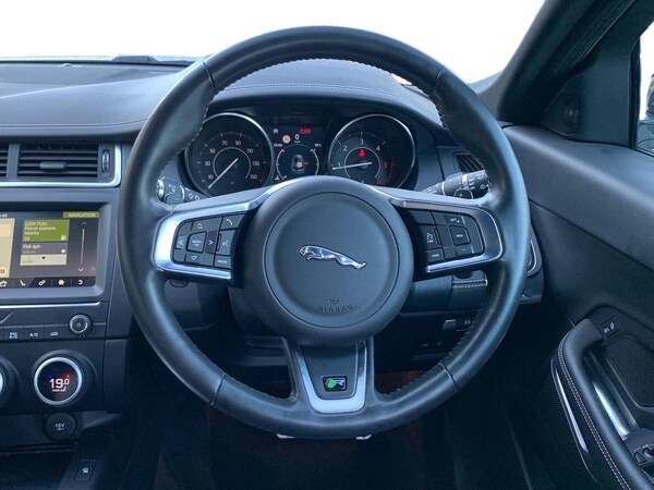 Used Jaguar E-Pace 2019 for sale - 76035736: Photo 15