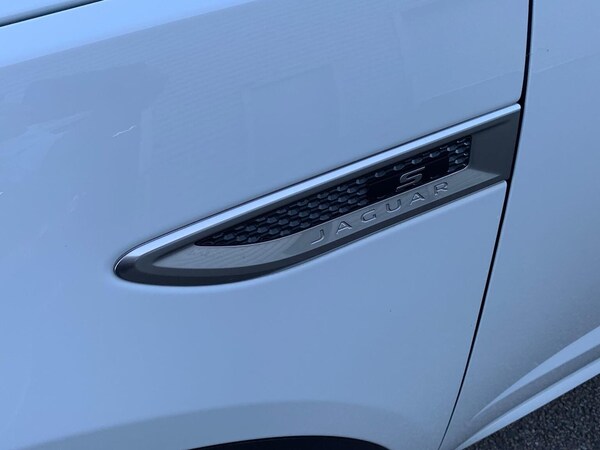 Used Jaguar E-Pace 2019 for sale - 76035736: Photo 20
