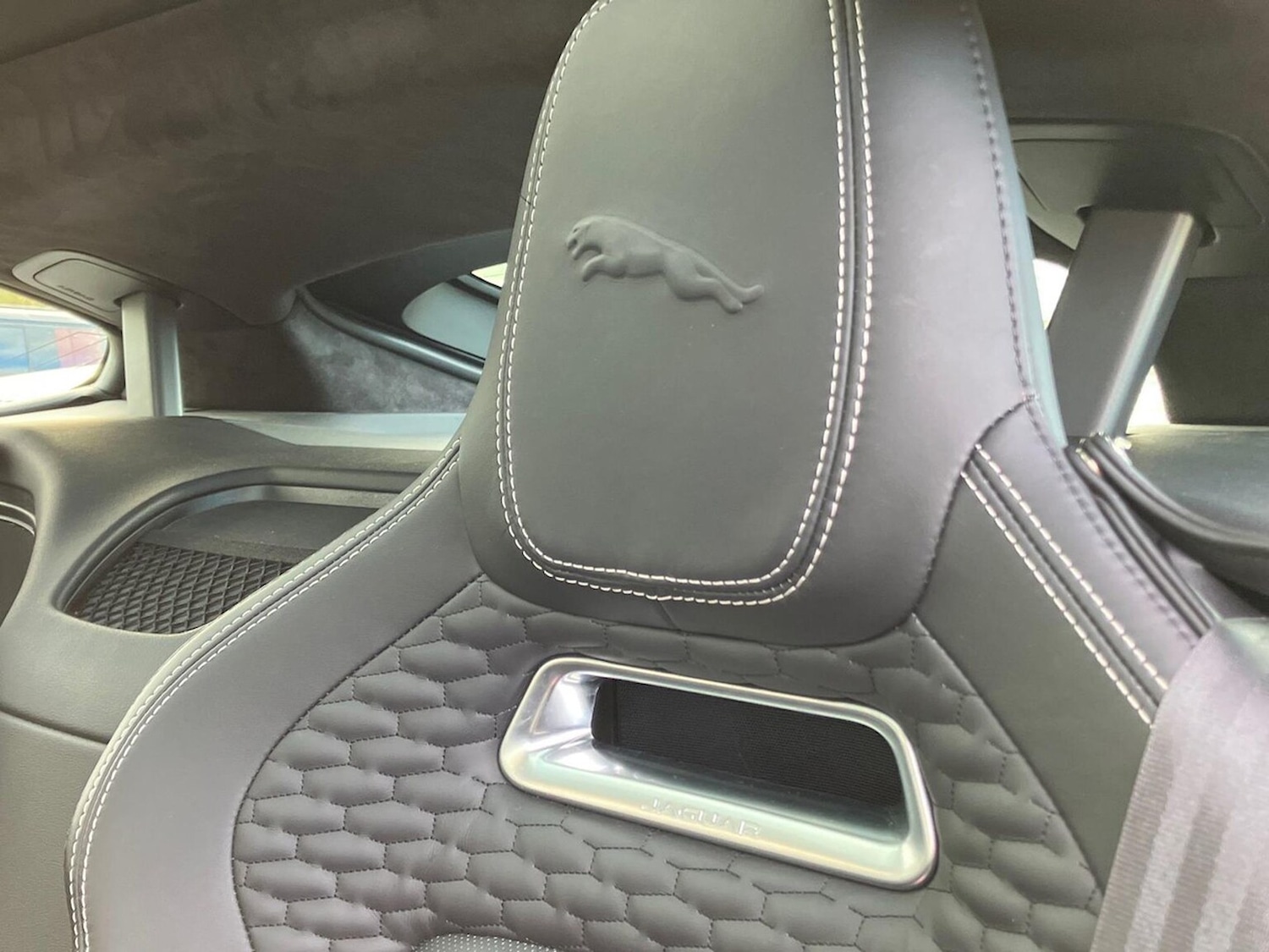 Used Jaguar F-Type 2022 for sale - 76637783: Photo 32