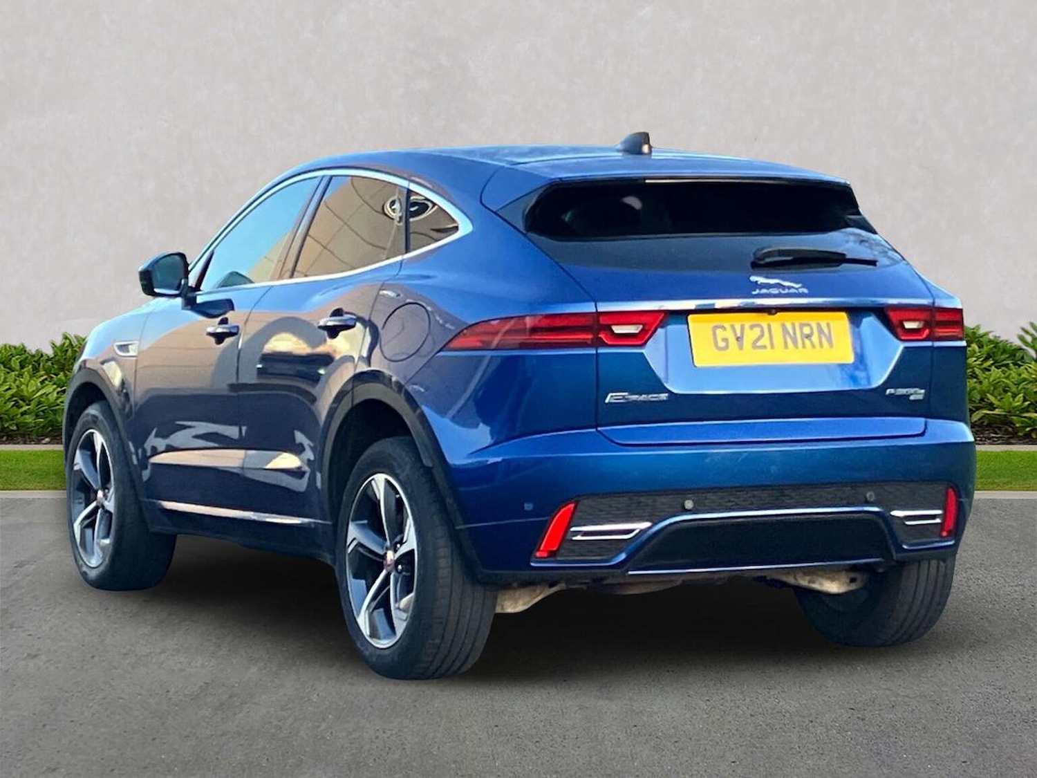 Used Jaguar E-Pace 2021 for sale - 77487552: Photo 2