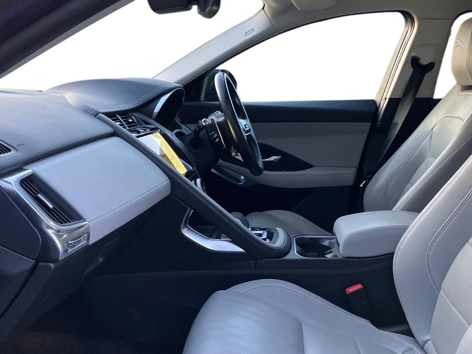 Used Jaguar E-Pace 2021 for sale - 77487552: Photo 3