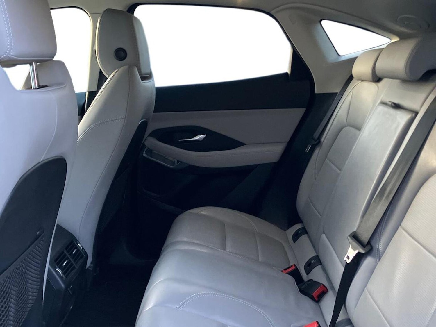 Used Jaguar E-Pace 2021 for sale - 77487552: Photo 4