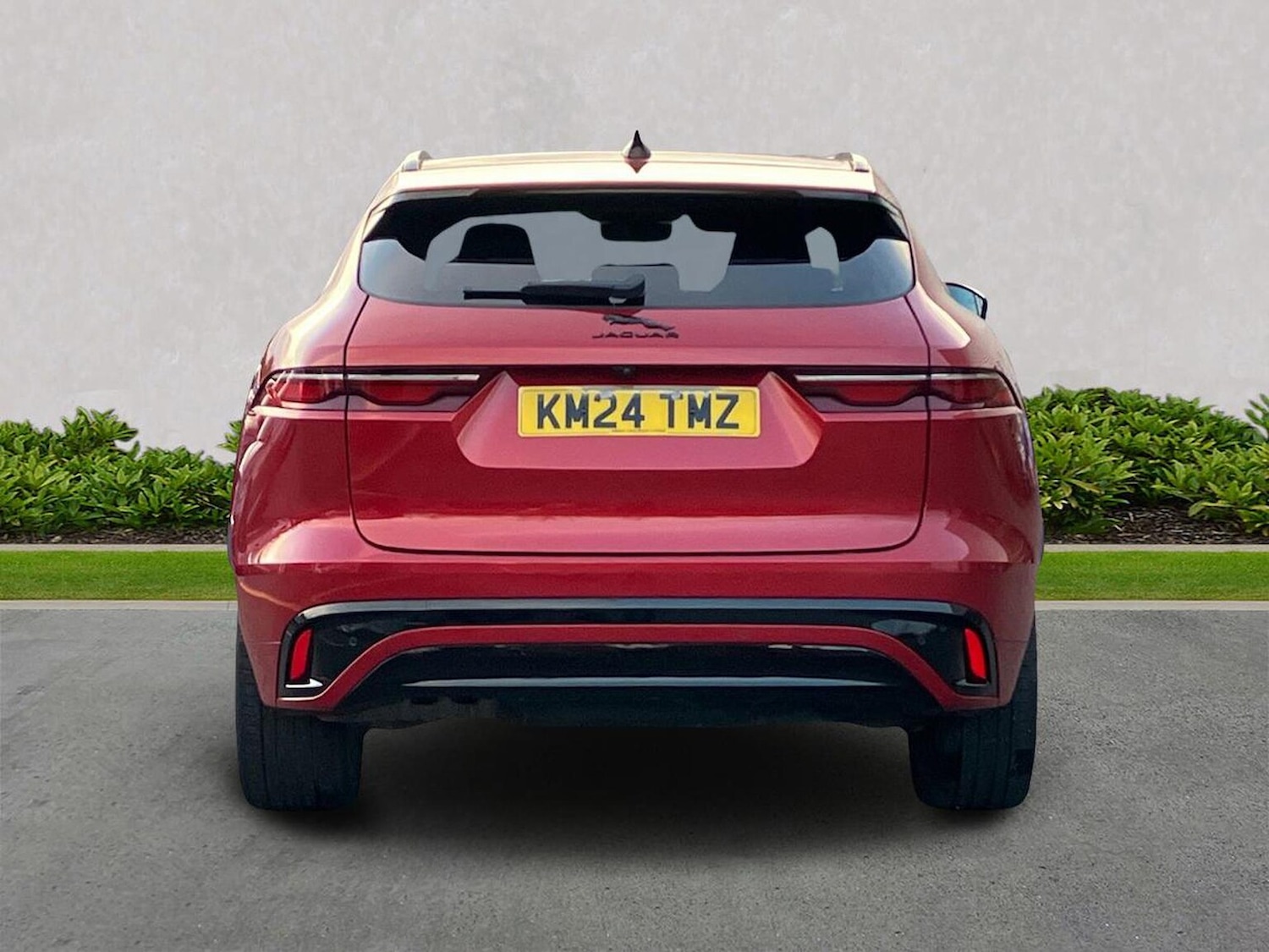 Used Jaguar F-Pace 2024 for sale - 76655869: Photo 6