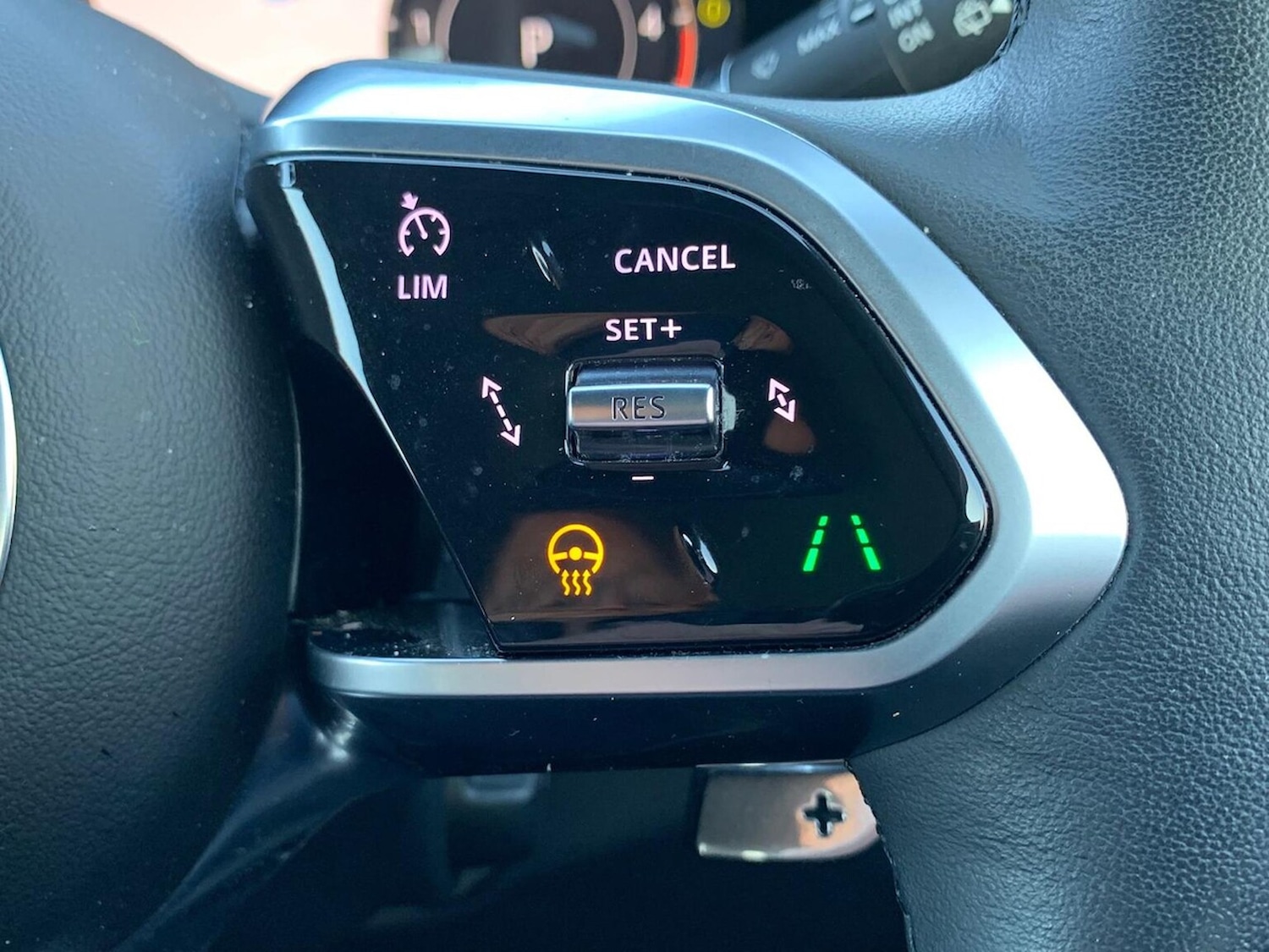 Used Jaguar F-Pace 2024 for sale - 76663797: Photo 31