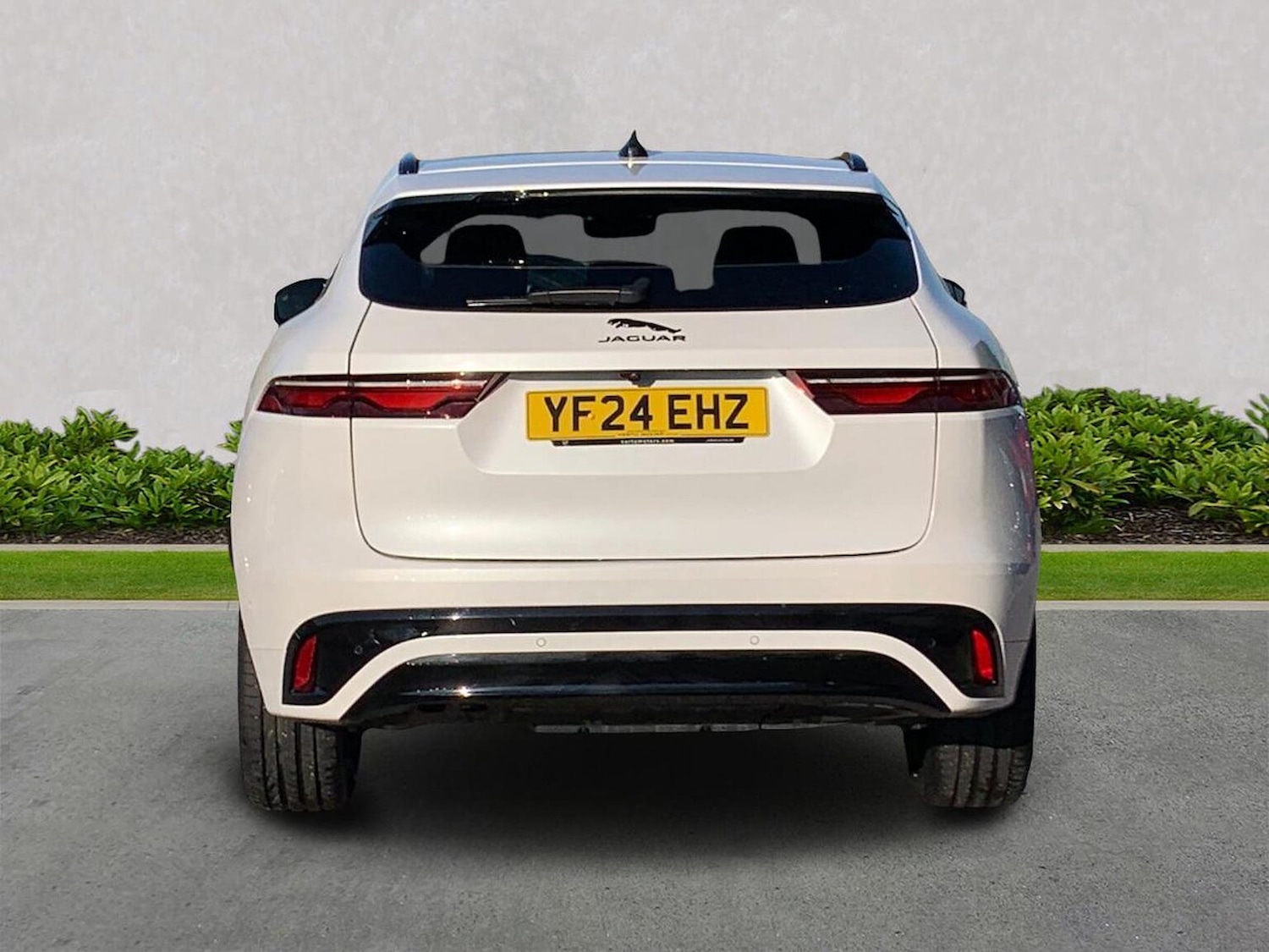 Used Jaguar F-Pace 2024 for sale - 76663797: Photo 6