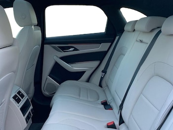 Used Jaguar F-Pace 2024 for sale - 76187184: Photo 4