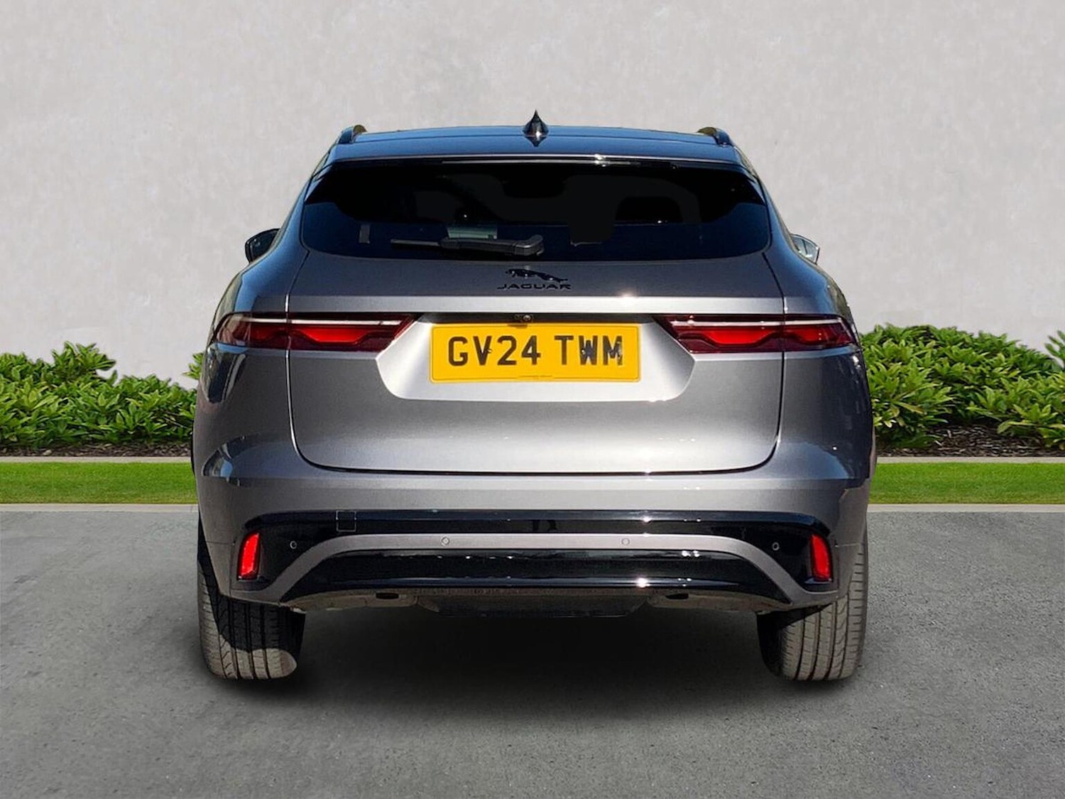 Used Jaguar F-Pace 2024 for sale - 76187184: Photo 6