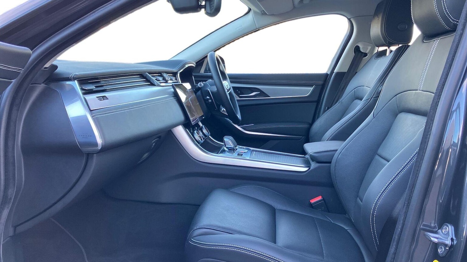 Used Jaguar XF 2023 for sale - 76505010: Photo 3