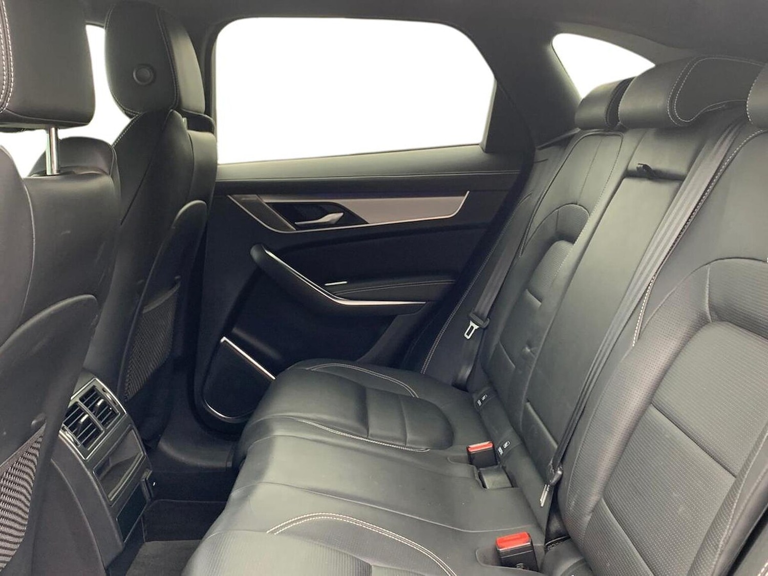 Used Jaguar F-Pace 2021 for sale - 76663802: Photo 4