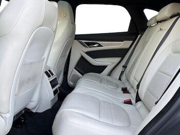 Used Jaguar F-Pace 2023 for sale - 77487559: Photo