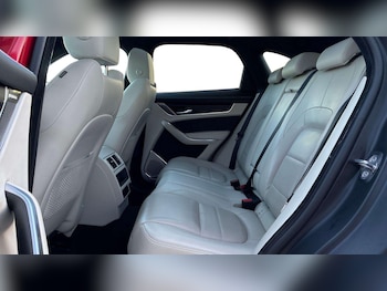 Used Jaguar F-Pace 2023 for sale - 79342437: Photo