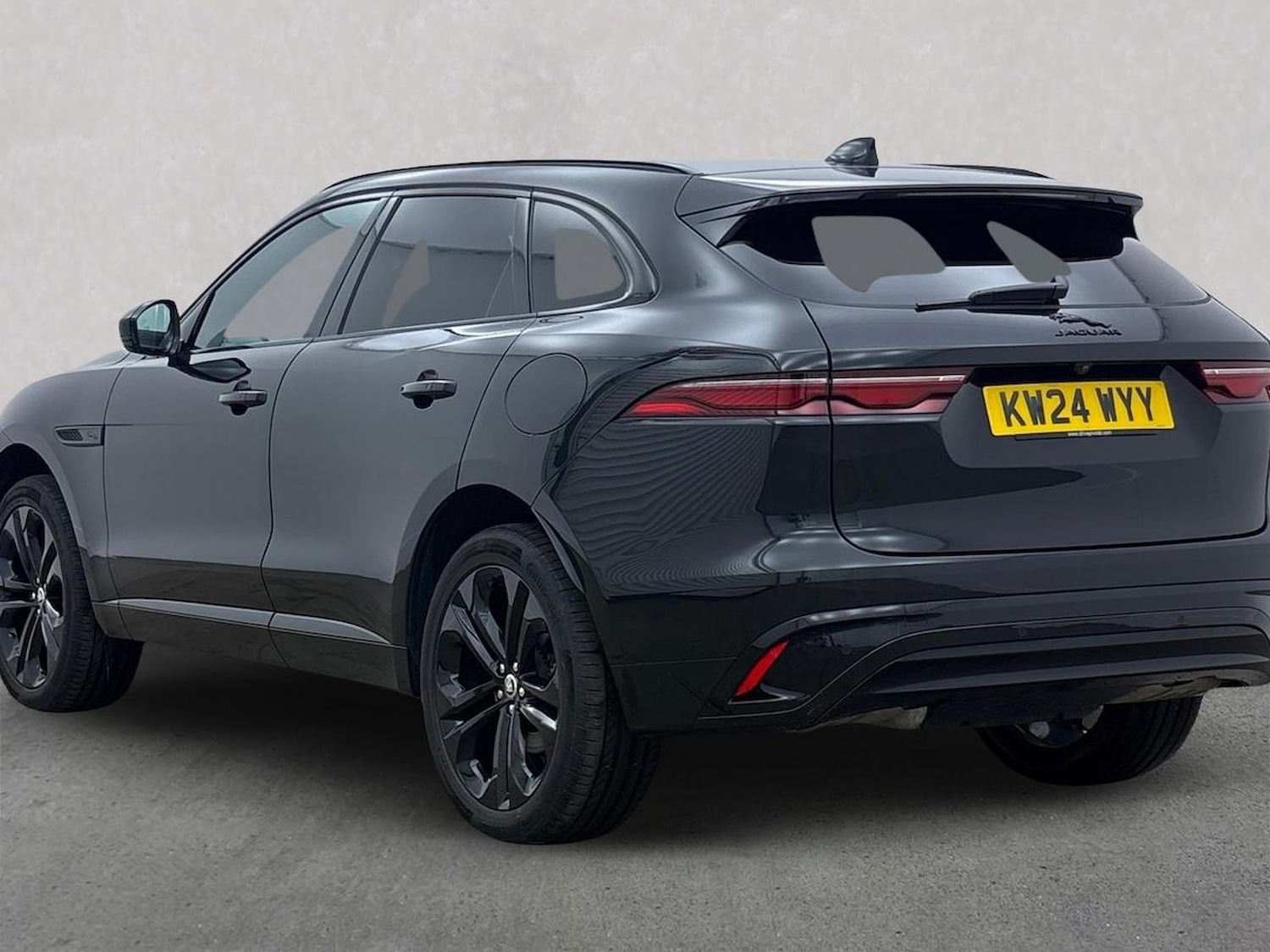 Used Jaguar F-Pace 2024 for sale - 78193829: Photo 2