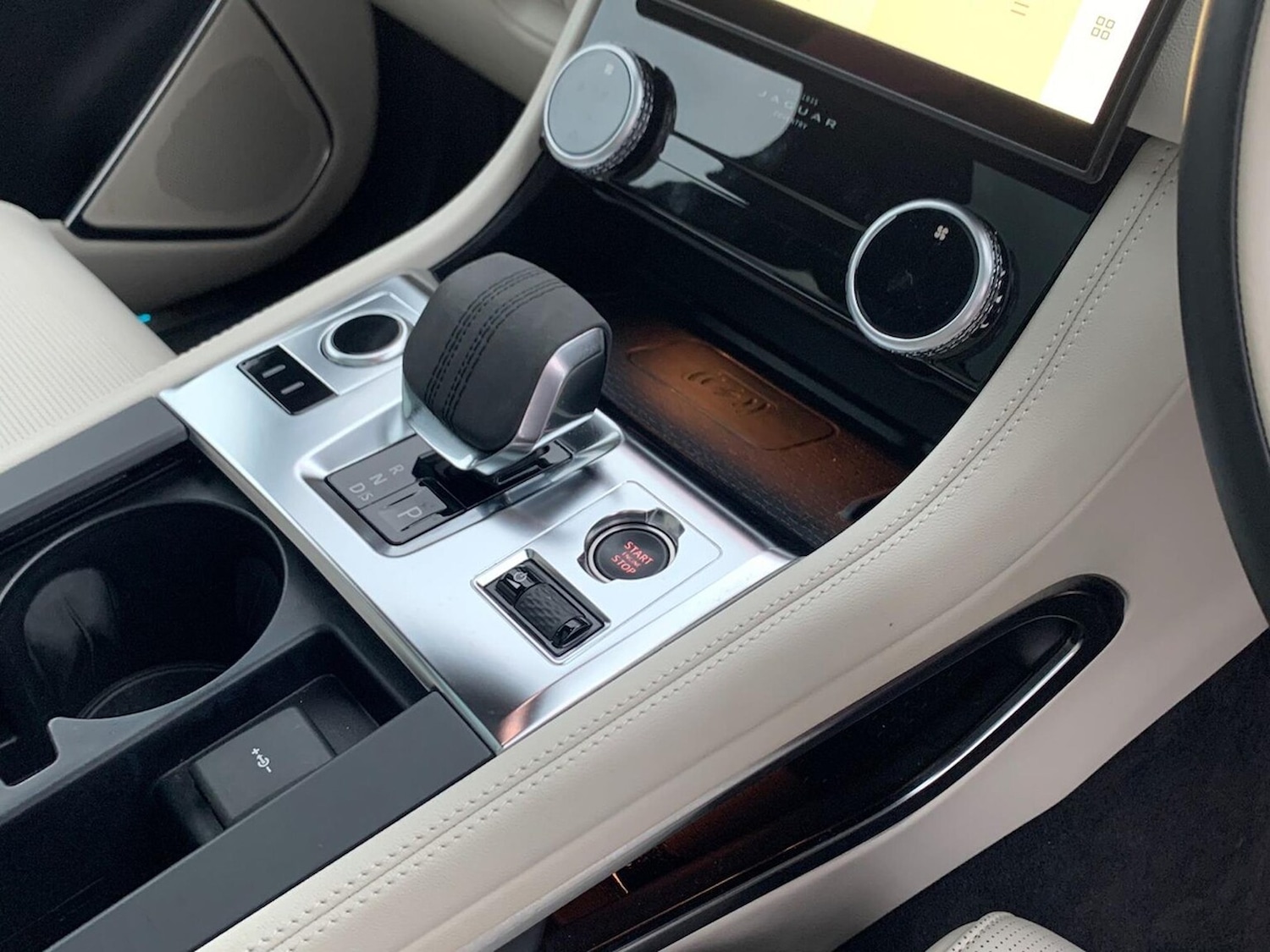 Used Jaguar F-Pace 2023 for sale - 77775188: Photo 13