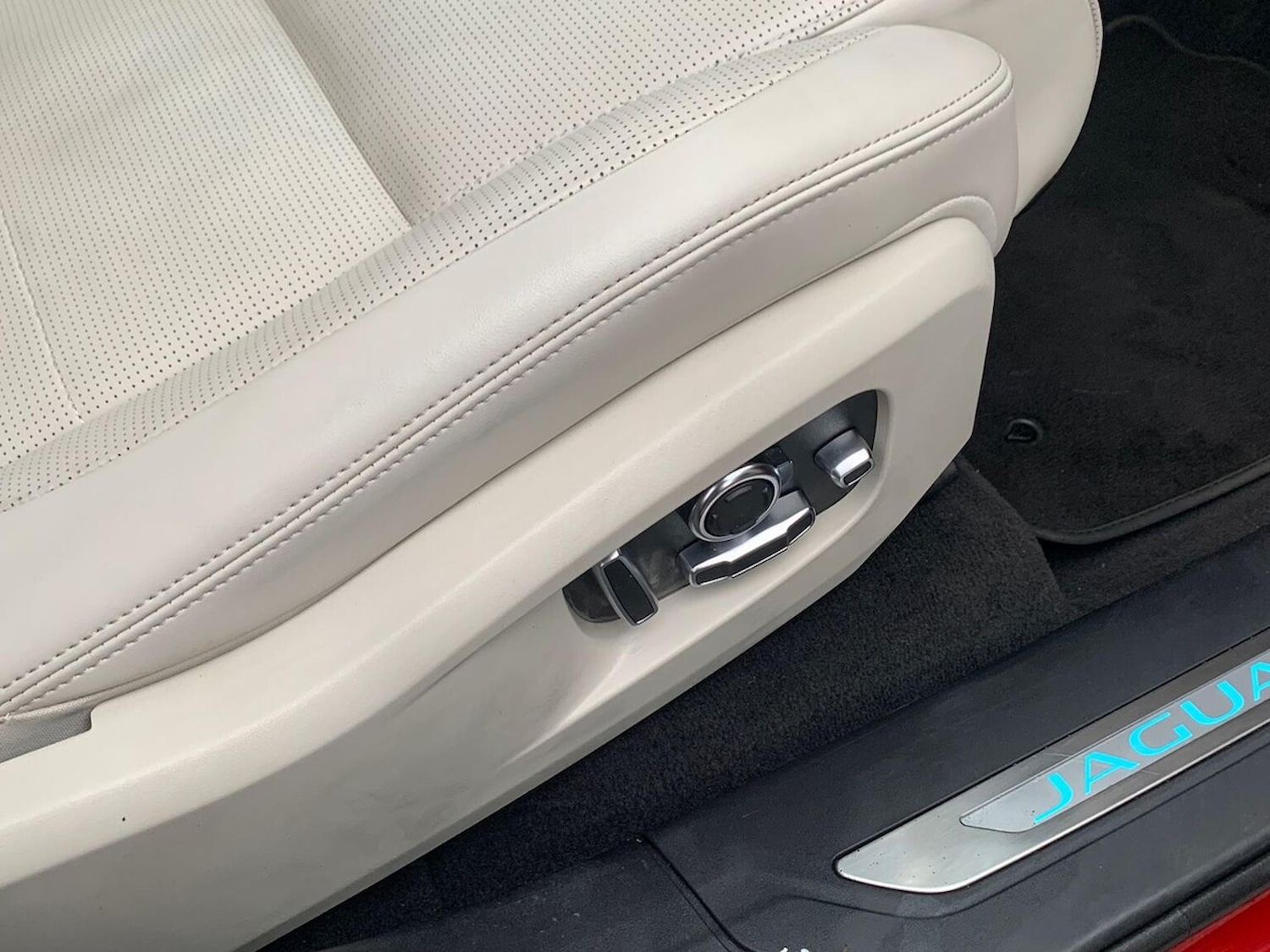 Used Jaguar F-Pace 2023 for sale - 77775188: Photo 23