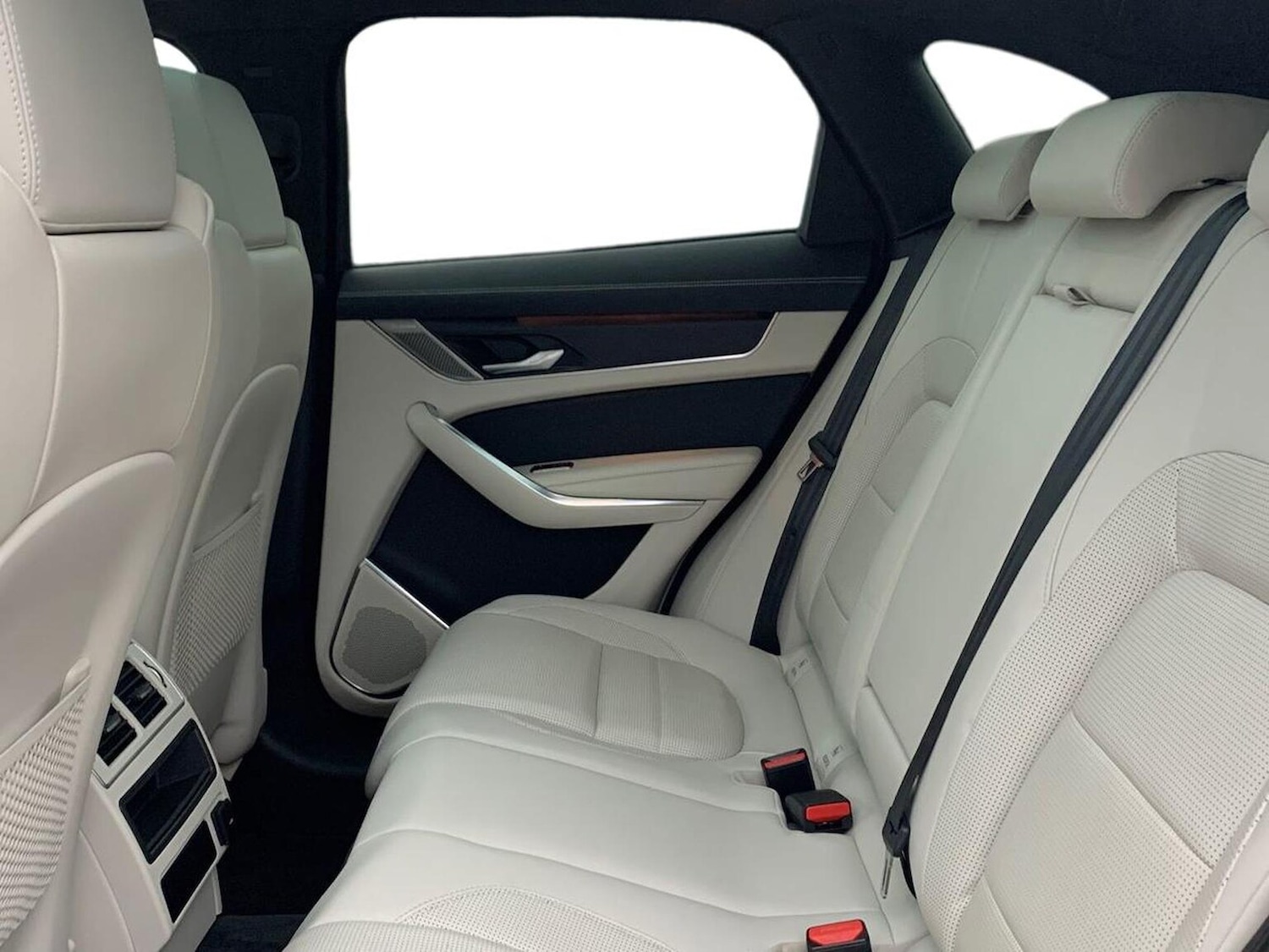 Used Jaguar F-Pace 2023 for sale - 77775188: Photo 4