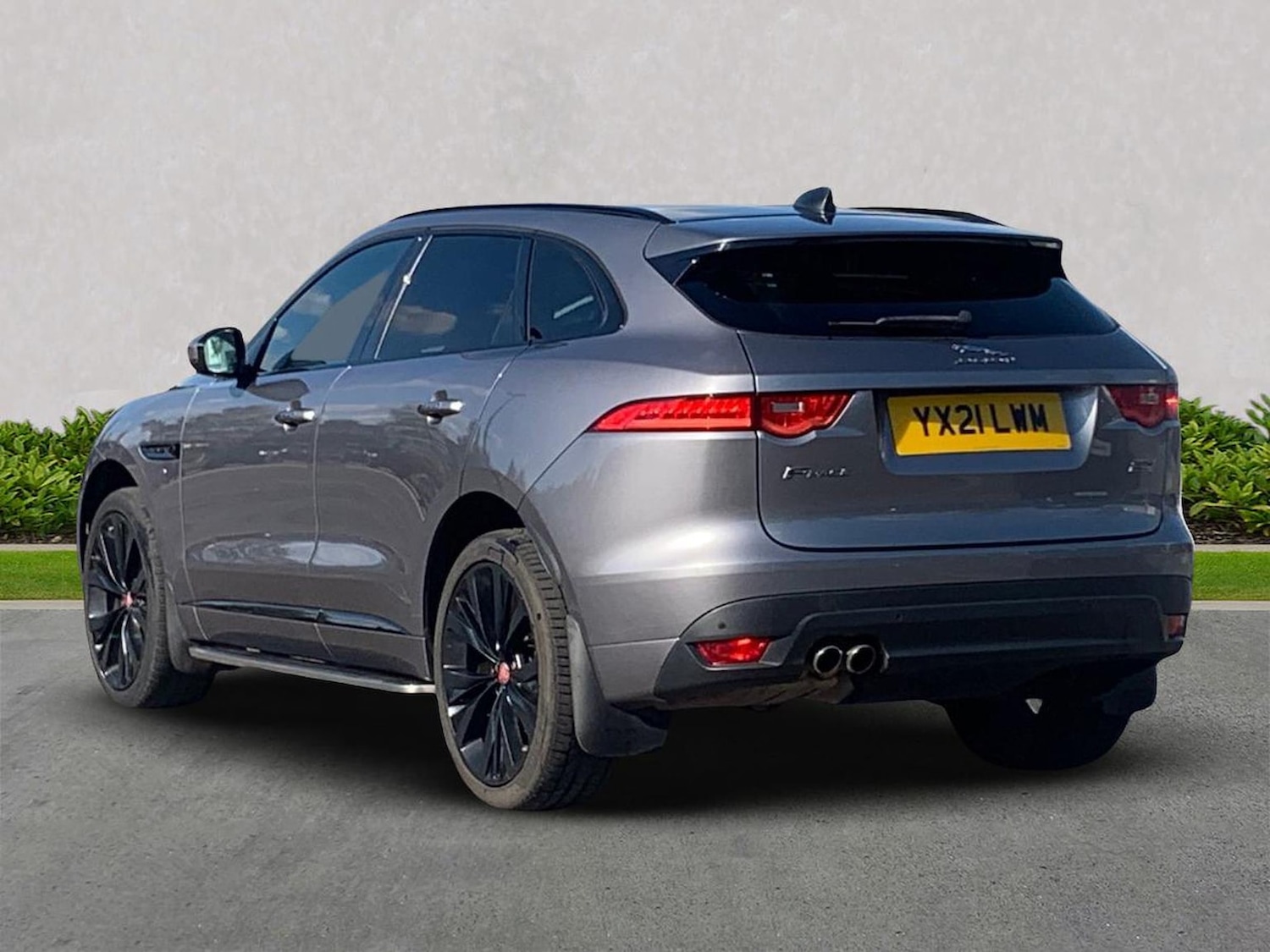 Used Jaguar F-Pace 2021 for sale - 76127304: Photo 2
