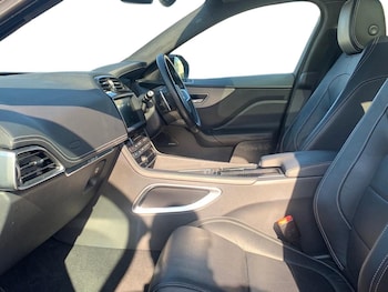 Used Jaguar F-Pace 2021 for sale - 76127304: Photo 3