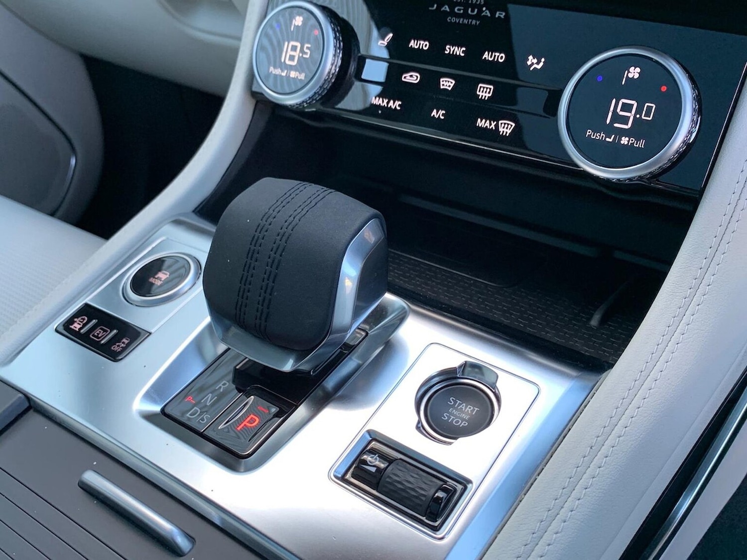 Used Jaguar F-Pace 2024 for sale - 76382646: Photo 13