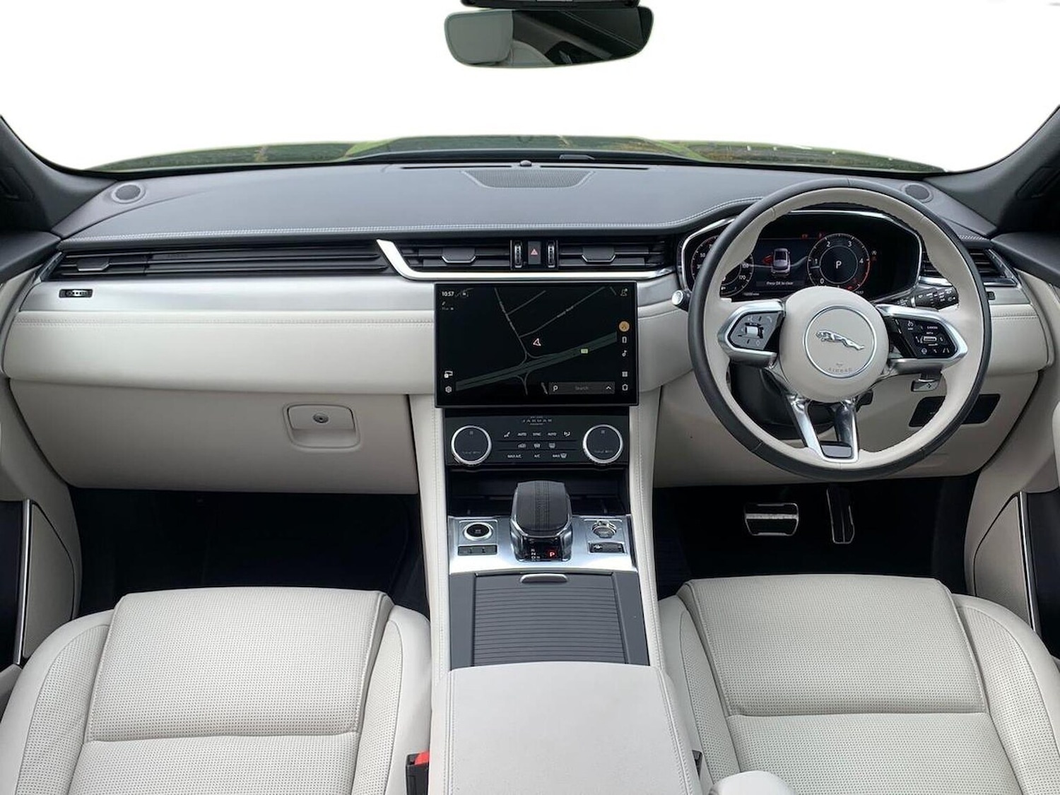 Used Jaguar F-Pace 2024 for sale - 76193199: Photo 9