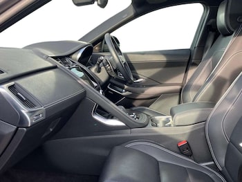 Used Jaguar E-Pace 2023 for sale - 79331746: Photo
