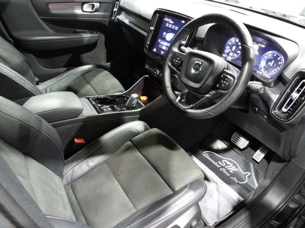 Used Volvo XC40 2021 for sale - 76105818: Photo 3