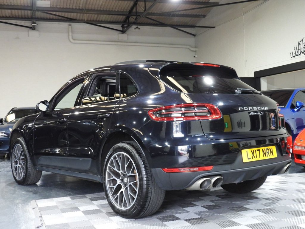 Used Porsche Macan 2017 for sale - 76610313: Photo 11