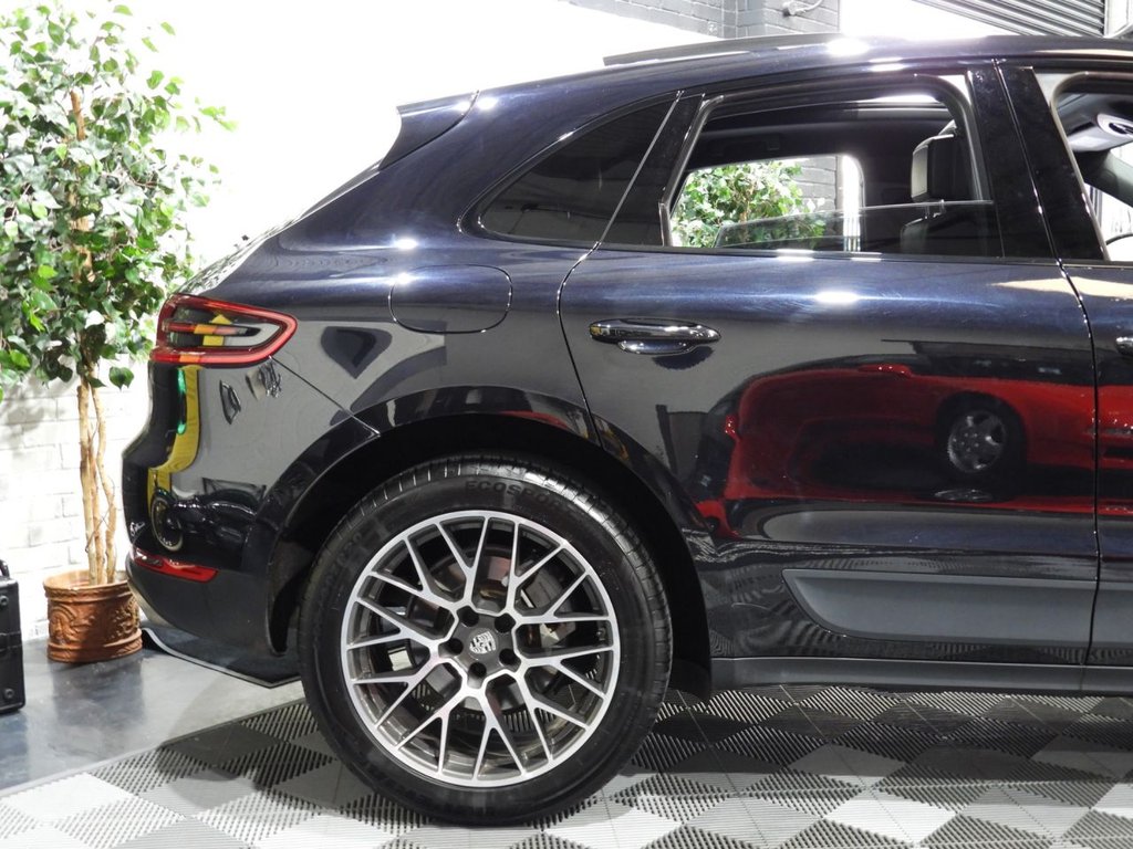 Used Porsche Macan 2017 for sale - 76610313: Photo 14